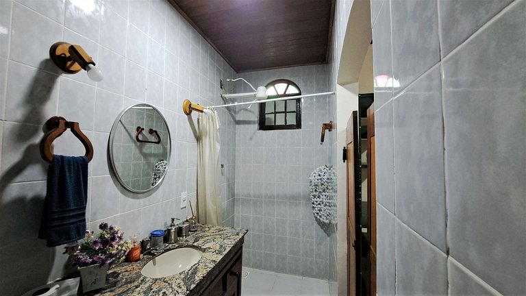 Paradisíaco, piscina e churrasqueira em Guapimirim