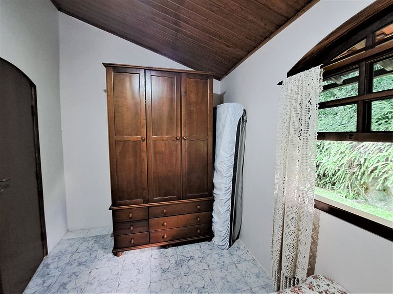 Paradisíaco, piscina e churrasqueira em Guapimirim