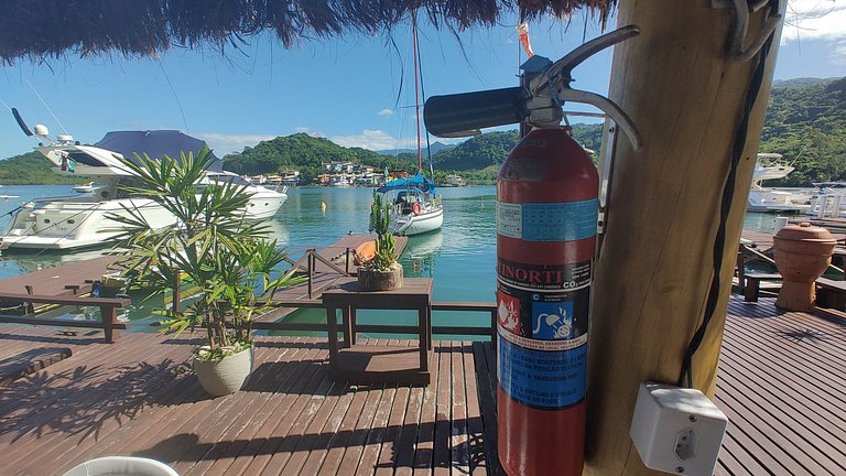 Beautiful 3 Bedrooms with Deck, Barbecue, Pool, Angra