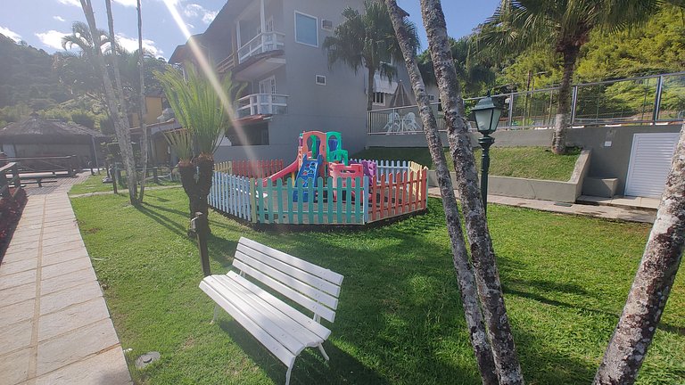 Beautiful 3 Bedrooms with Deck, Barbecue, Pool, Angra