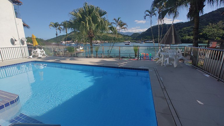 Lindo 3 Qts com Deck churrasqueira Piscina Angra