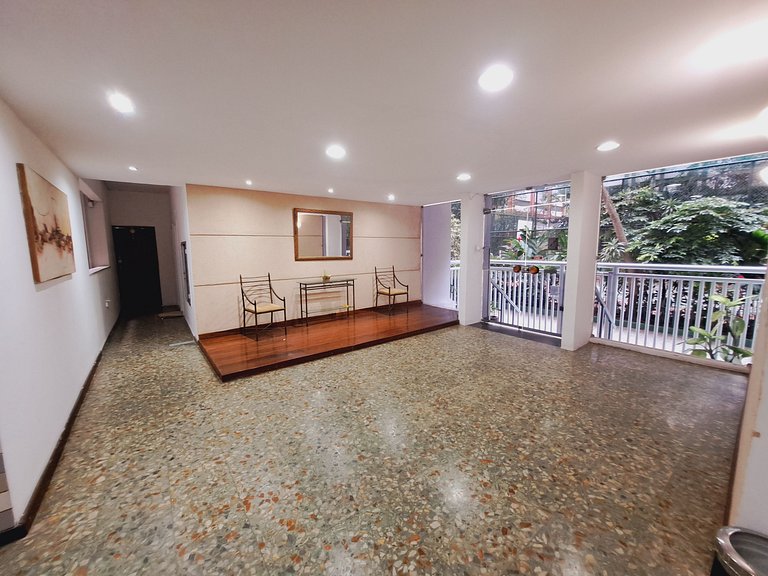 Complete apartment with SPACE between Botafogo and Copacaban