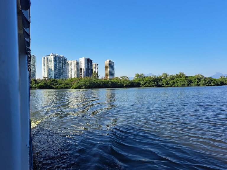 Quarto2 suíte com Vista Pedra de Itauna Barra RJ - home with