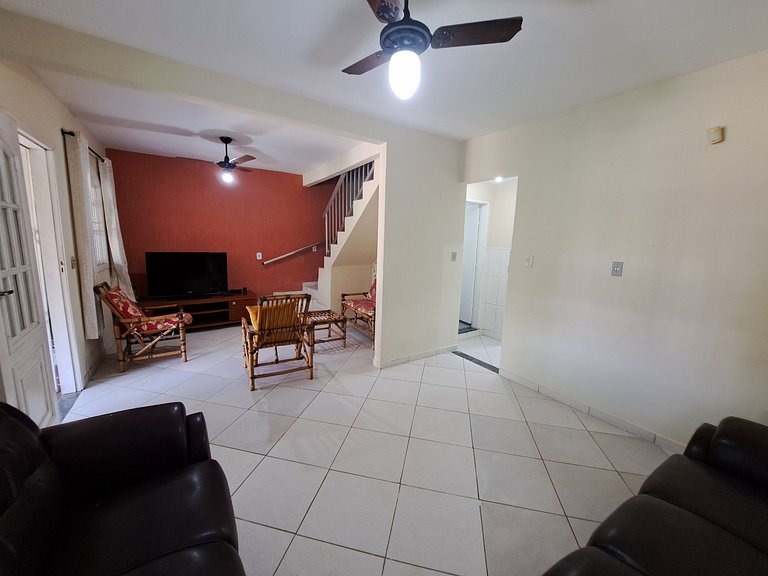 Beautiful 4 bedroom house with barbecue in Prainha Mambucaba