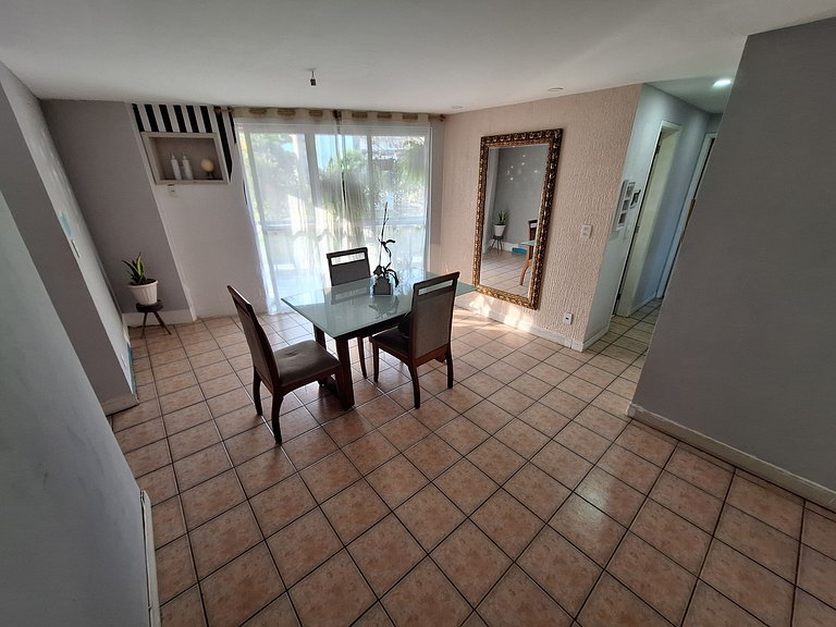 Quarto em Apto confortável 10 min da praia do Recreio RJ pro