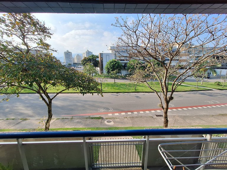 Quarto em Apto confortável 10 min da praia do Recreio RJ pro