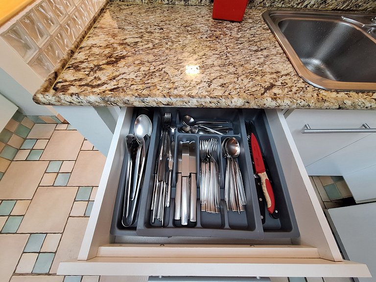 House Backyard Pool Garage Walking distance to the beach Rec