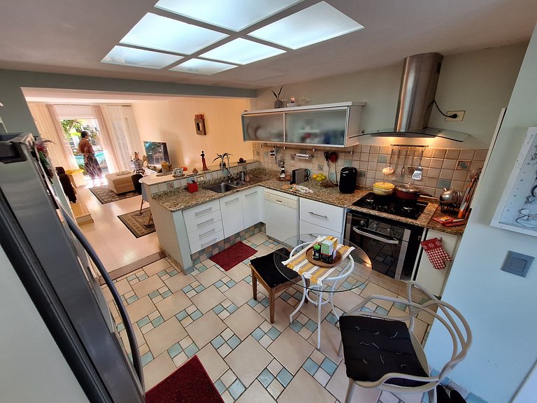 Linda Casa super completa Quintal a pé praia Recreio prox ao