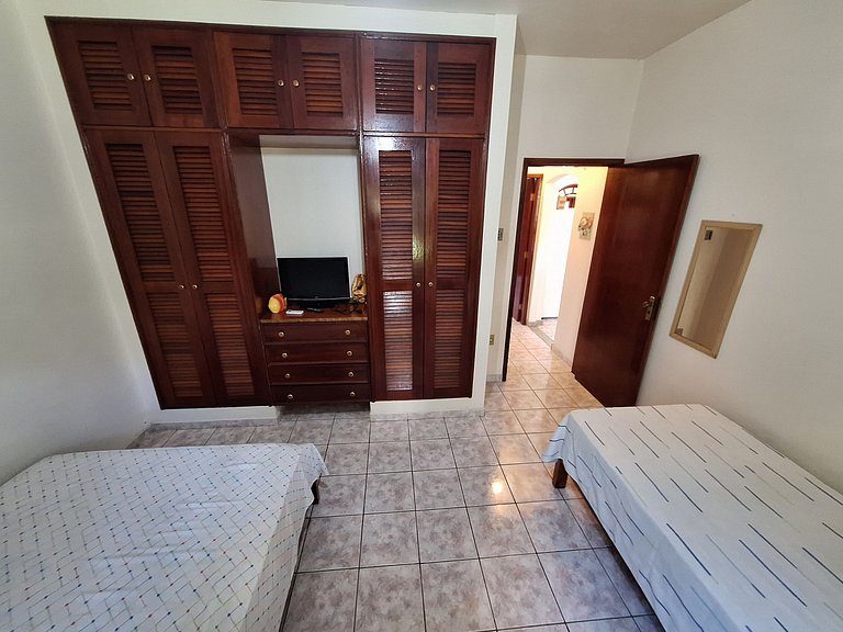 Mega comfortable house walking distance from Pereque Angra B