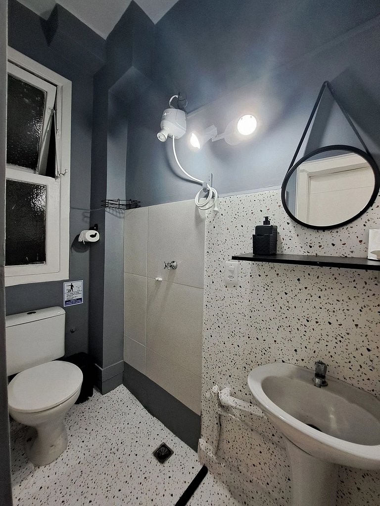 Flat Cinelândia LAPA VLT Metrô Aeroporto Centro prox ao Rock