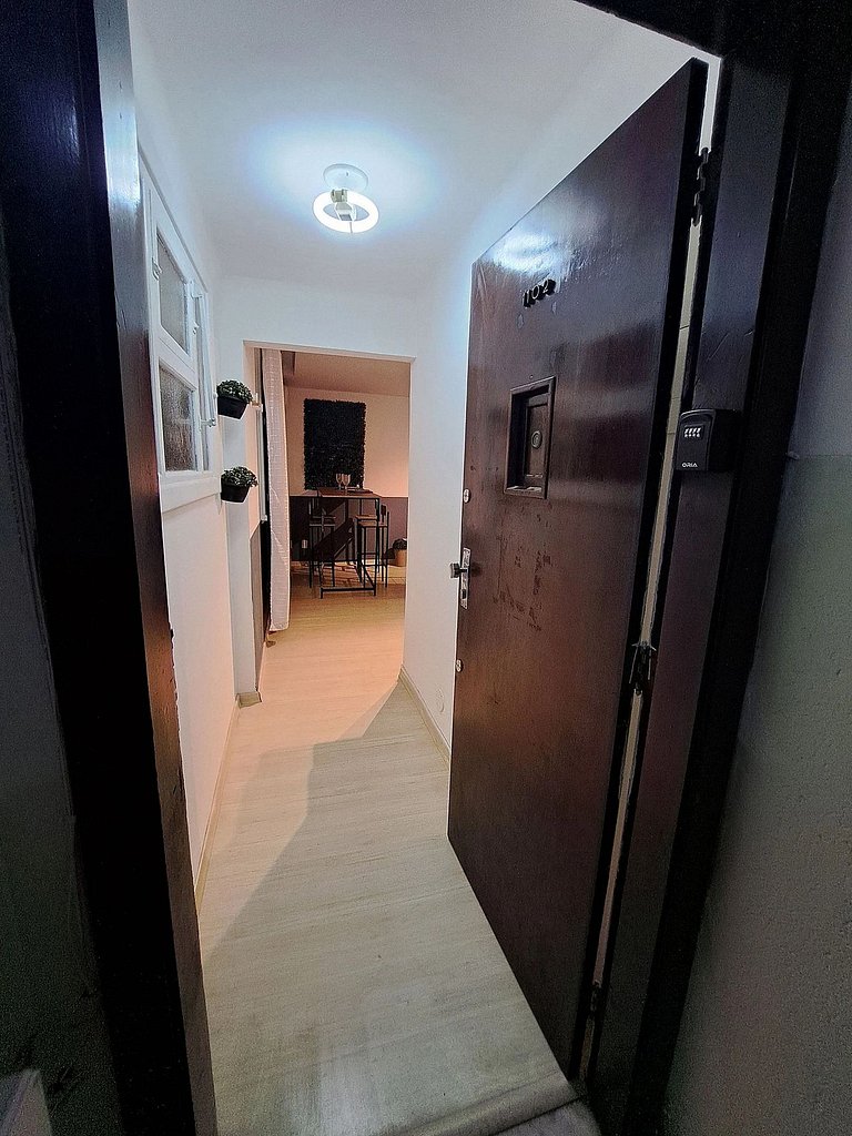Flat Cinelândia LAPA VLT Metrô Aeroporto Centro prox ao Rock