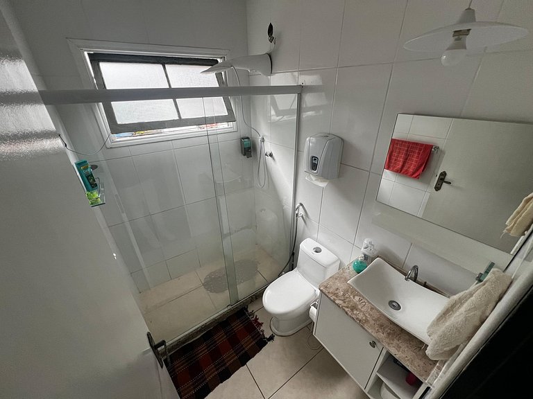 Casa aconchegante 2 qtos Centro de Angra dos Reis