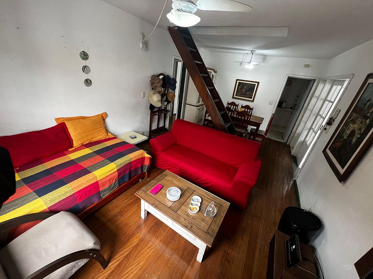 Casa aconchegante 2 qtos Centro de Angra dos Reis