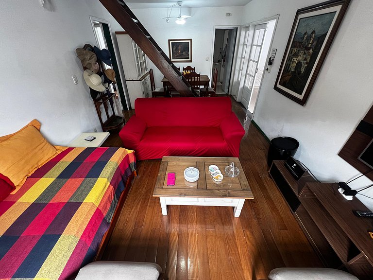 Casa aconchegante 2 qtos Centro de Angra dos Reis