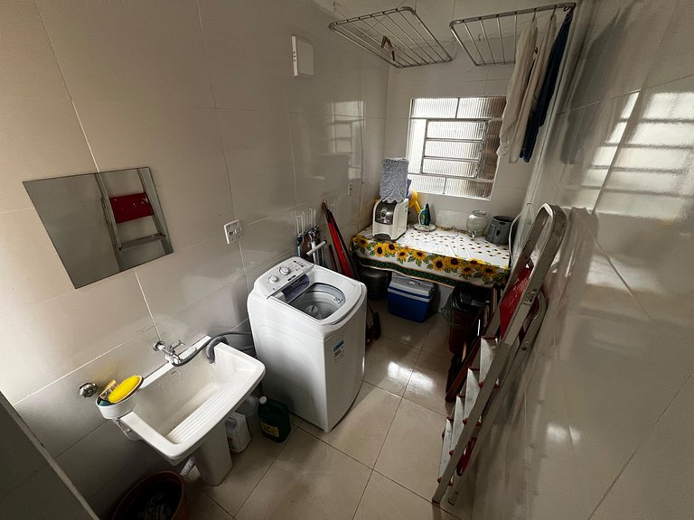 Casa aconchegante 2 qtos Centro de Angra dos Reis