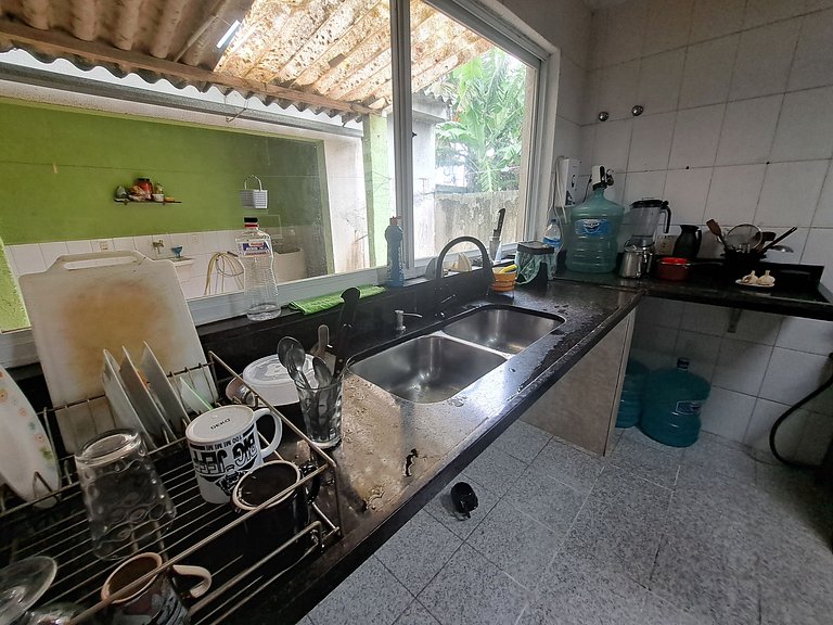 Quarto 1, piscina, a 5 min Praia do Recreio, prox ao Rock in