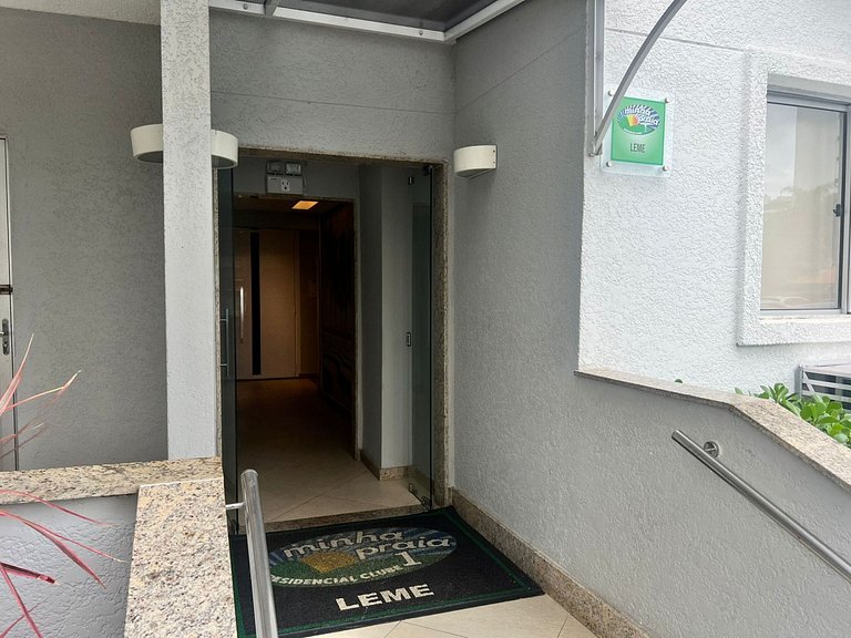 Apto completo Ar garagem piscina Barra Olímpica RJ prox ao R