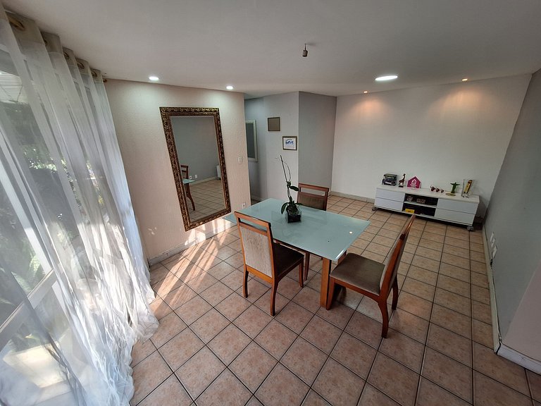 Quarto em Apto 10 min praia do Recreio RJ prox ao Rock in Ri
