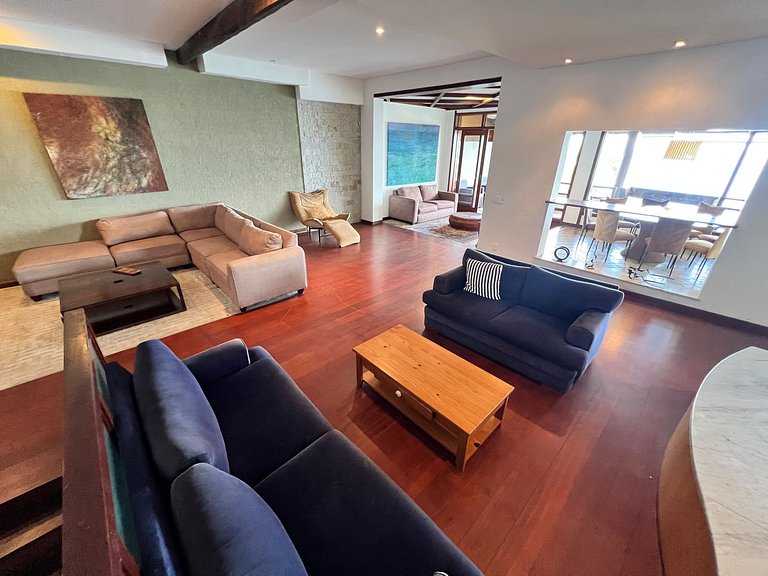 Mega casa 5 suítes, vista pro mar, piscina e churrasqueira J