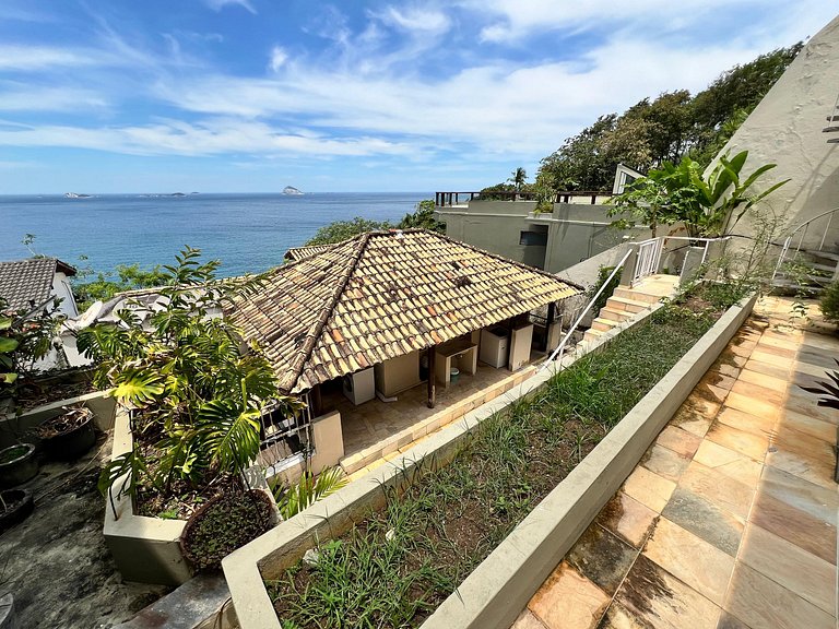 Mega casa 5 suítes, vista pro mar, piscina e churrasqueira J