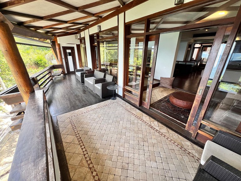 Mega casa 5 suítes, vista pro mar, piscina e churrasqueira J