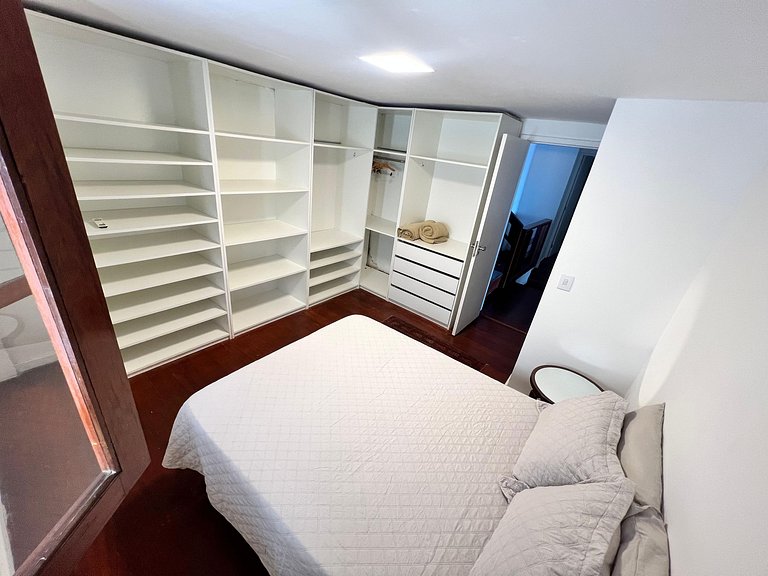 Mega casa 5 suítes, vista pro mar, piscina e churrasqueira J