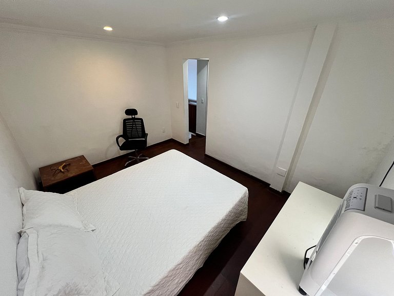 Mega casa 5 suítes, vista pro mar, piscina e churrasqueira J