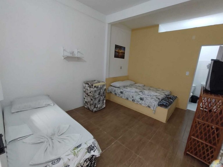 Quarto1 triplo Pousada piscina Praia de Cabuçu BA