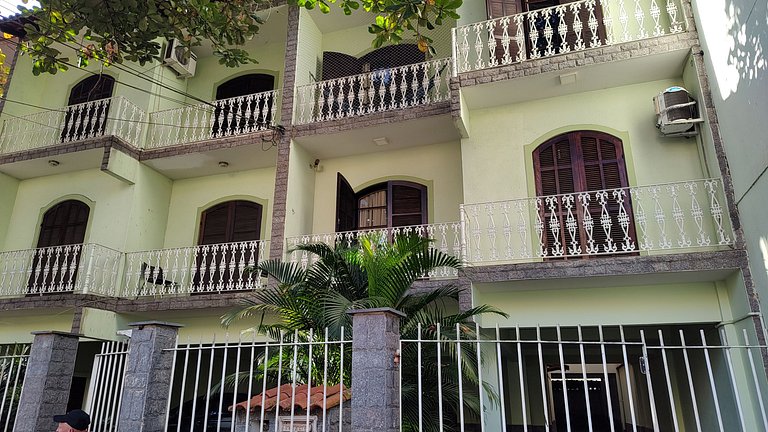 Apto completo 2 quartos garagem Jardim Amália VR RJ