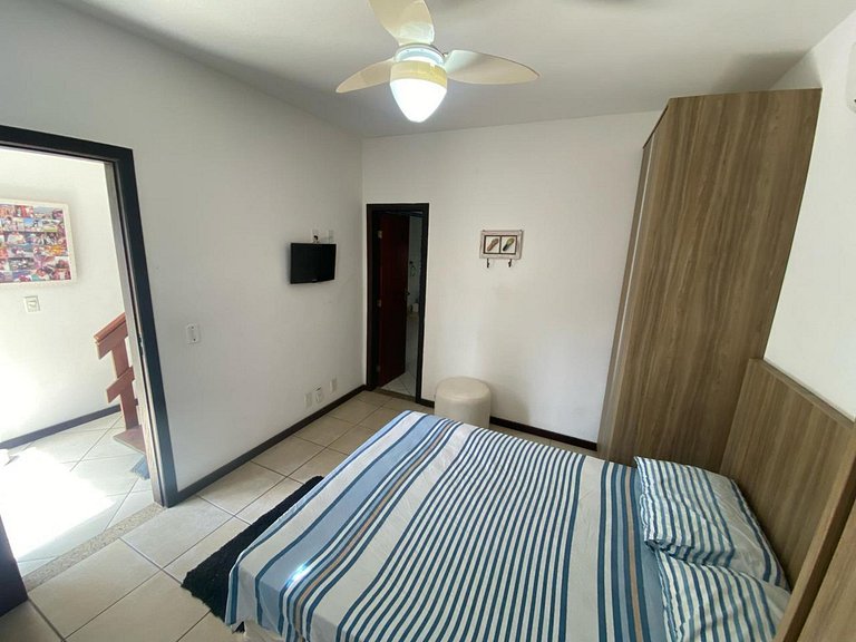 Casa com deck navegável e jacuzzi em Angra dos Reis RJ - Pra