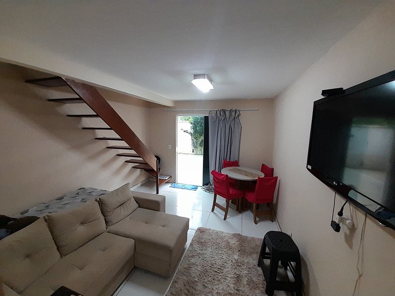 Casa 2qts Churrasqueira Condomínio Pássaros Peró