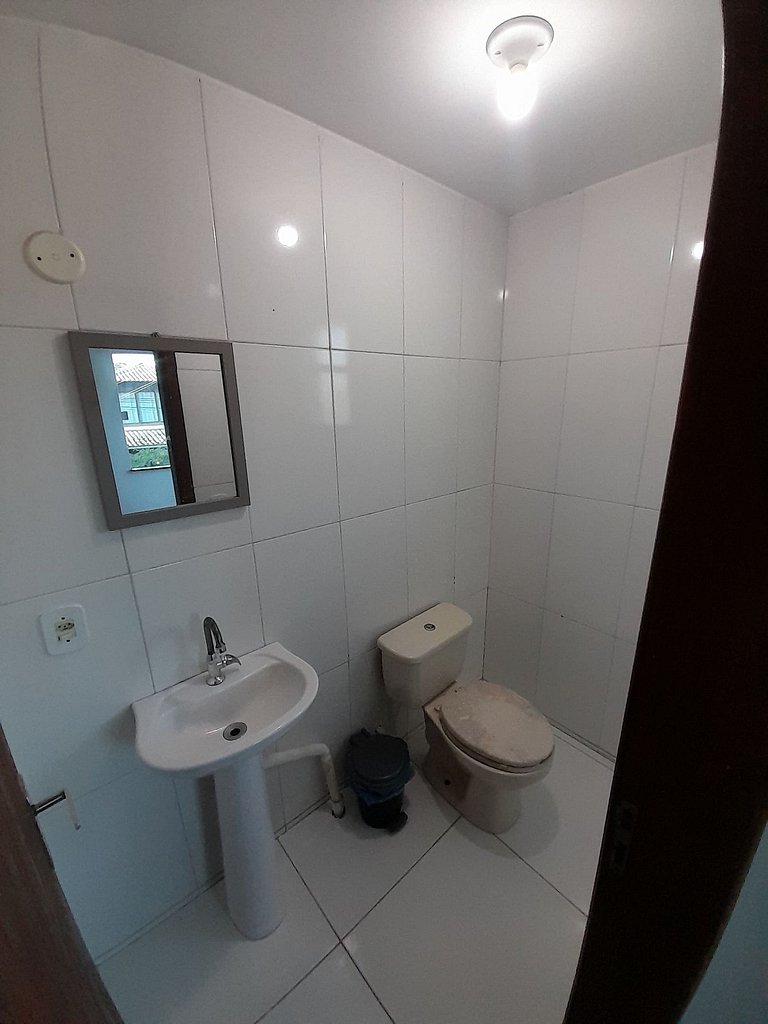 Casa 2qts Churrasqueira Condomínio Pássaros Peró