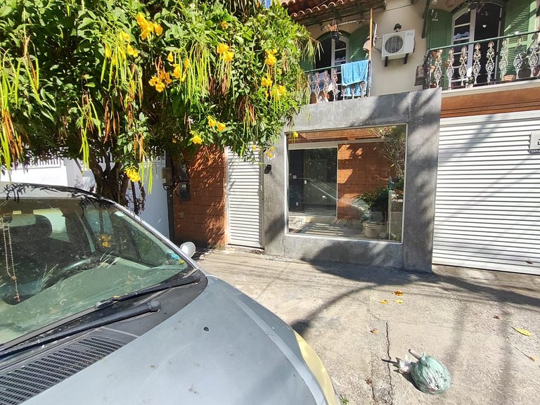 Casa a pé da praia do Forte e Passagem Cabo Frio