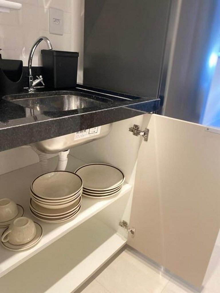 Flat moderno Garagem AR cond Jardim Amália VR