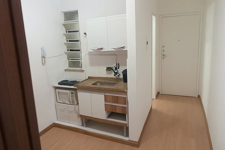 Estúdio bem localizado e completo em Teresópolis