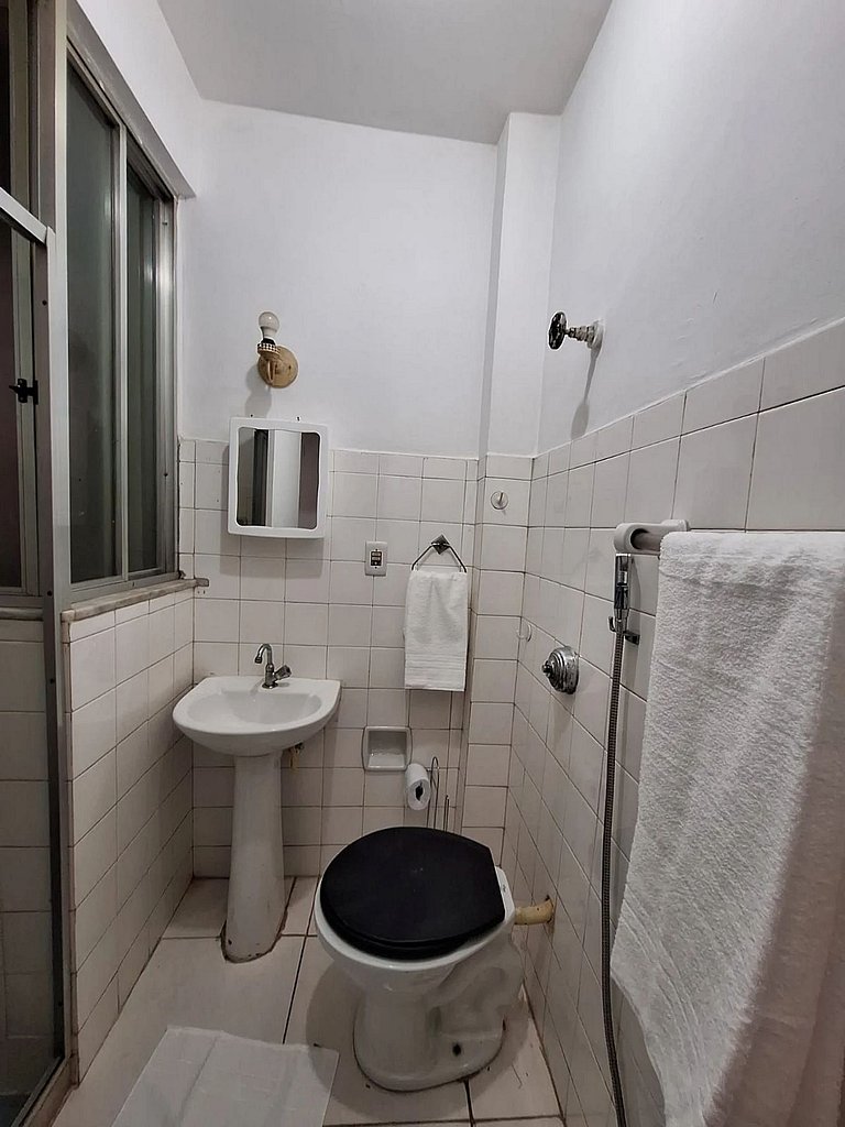 Estúdio bem localizado e completo em Teresópolis