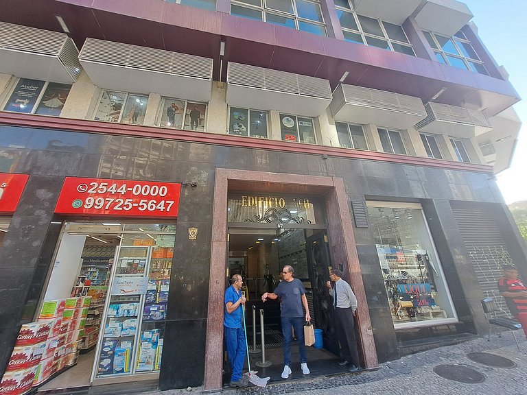 Lindo Studio Largo da Carioca Metrô VLT Lapa prox ao Rock in