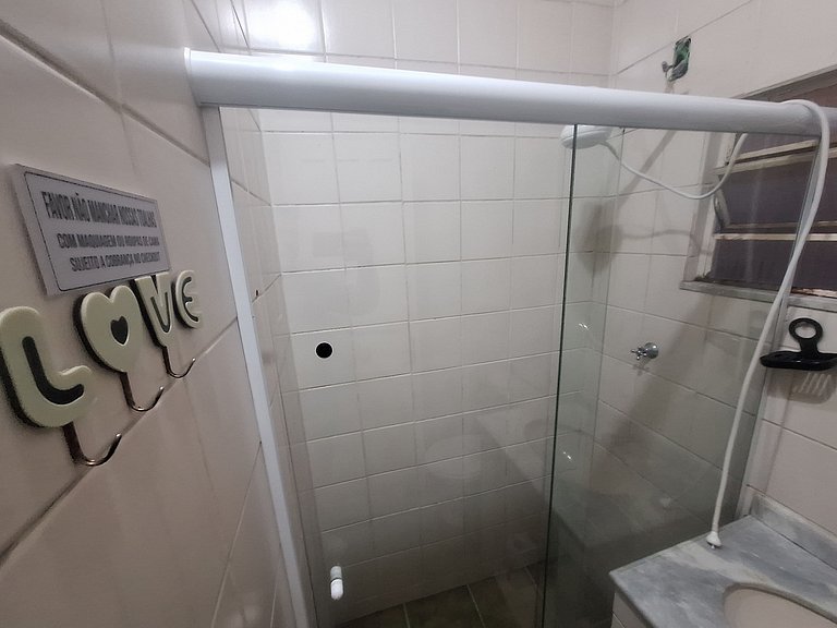 Apto(3) mt bem localizado, simples mas com tudo