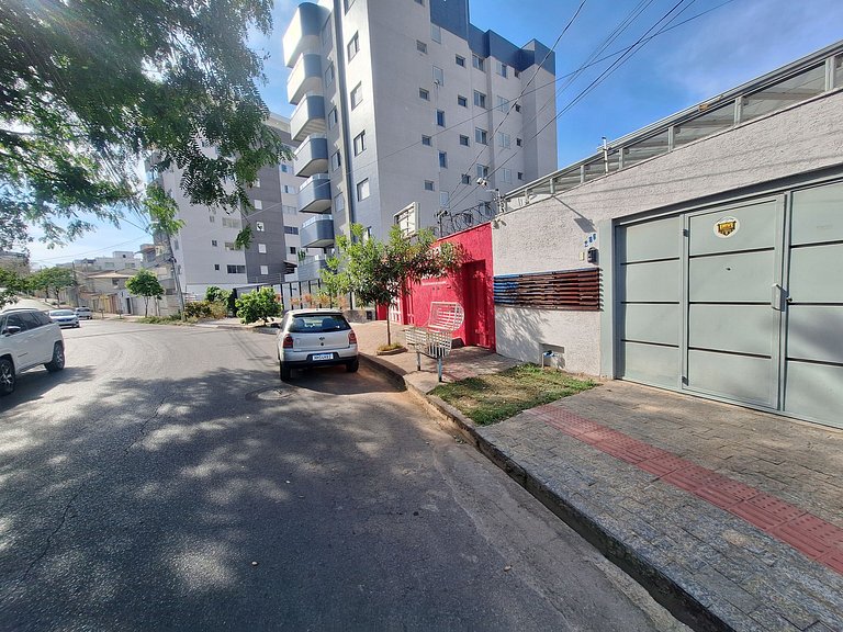 Casa Confortável no bairro Cabral - Contagem MG