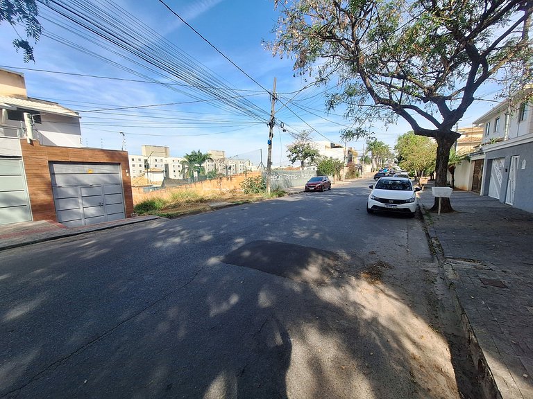 Casa Confortável no bairro Cabral - Contagem MG