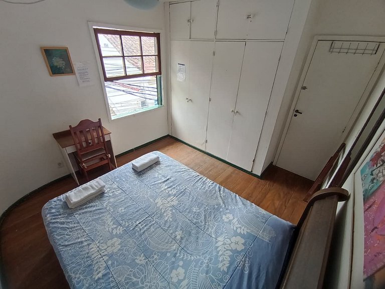 Casa aconchegante 2 qtos Centro de Angra dos Reis