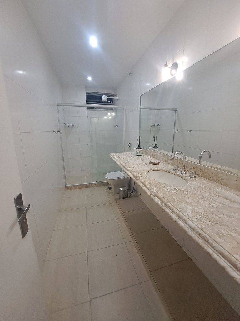 Cobertura Vista Pão deAçucar Jacuzzi Churrasqueira