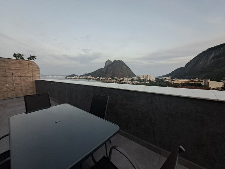 Cobertura Vista Pão deAçucar Jacuzzi Churrasqueira prox ao R