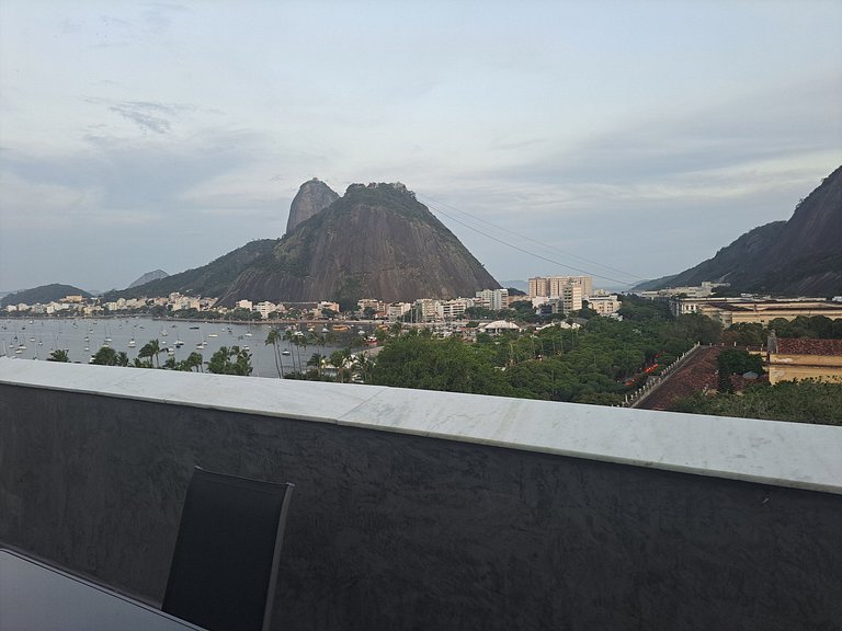 Cobertura Vista Pão deAçucar Jacuzzi Churrasqueira prox ao R