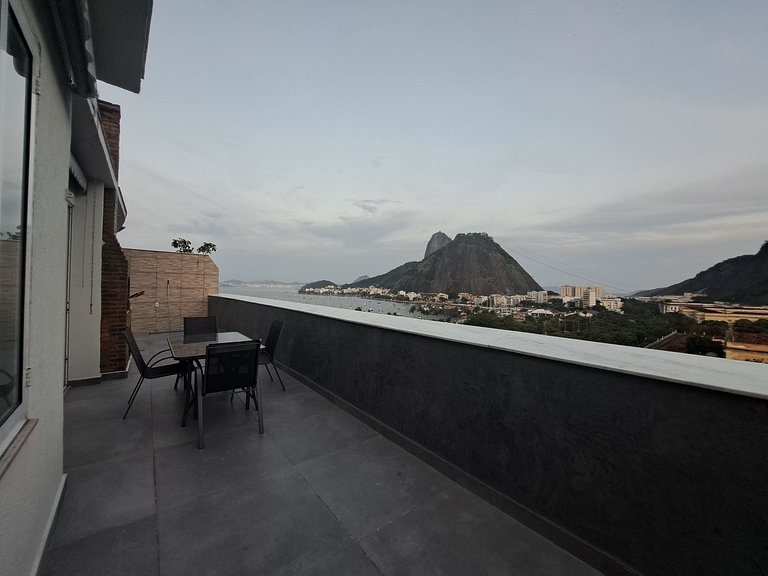 Cobertura Vista Pão deAçucar Jacuzzi Churrasqueira prox ao R