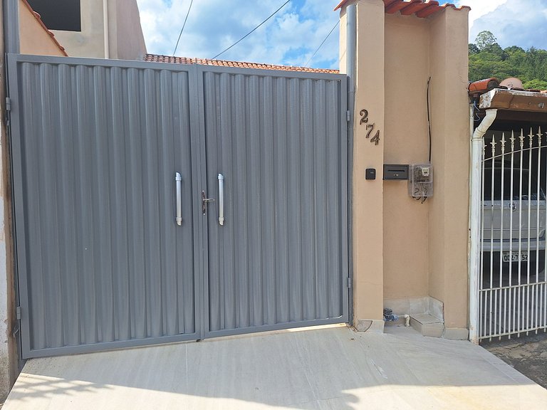 Apto Confortável com Garagem Ideal p/ Famílias