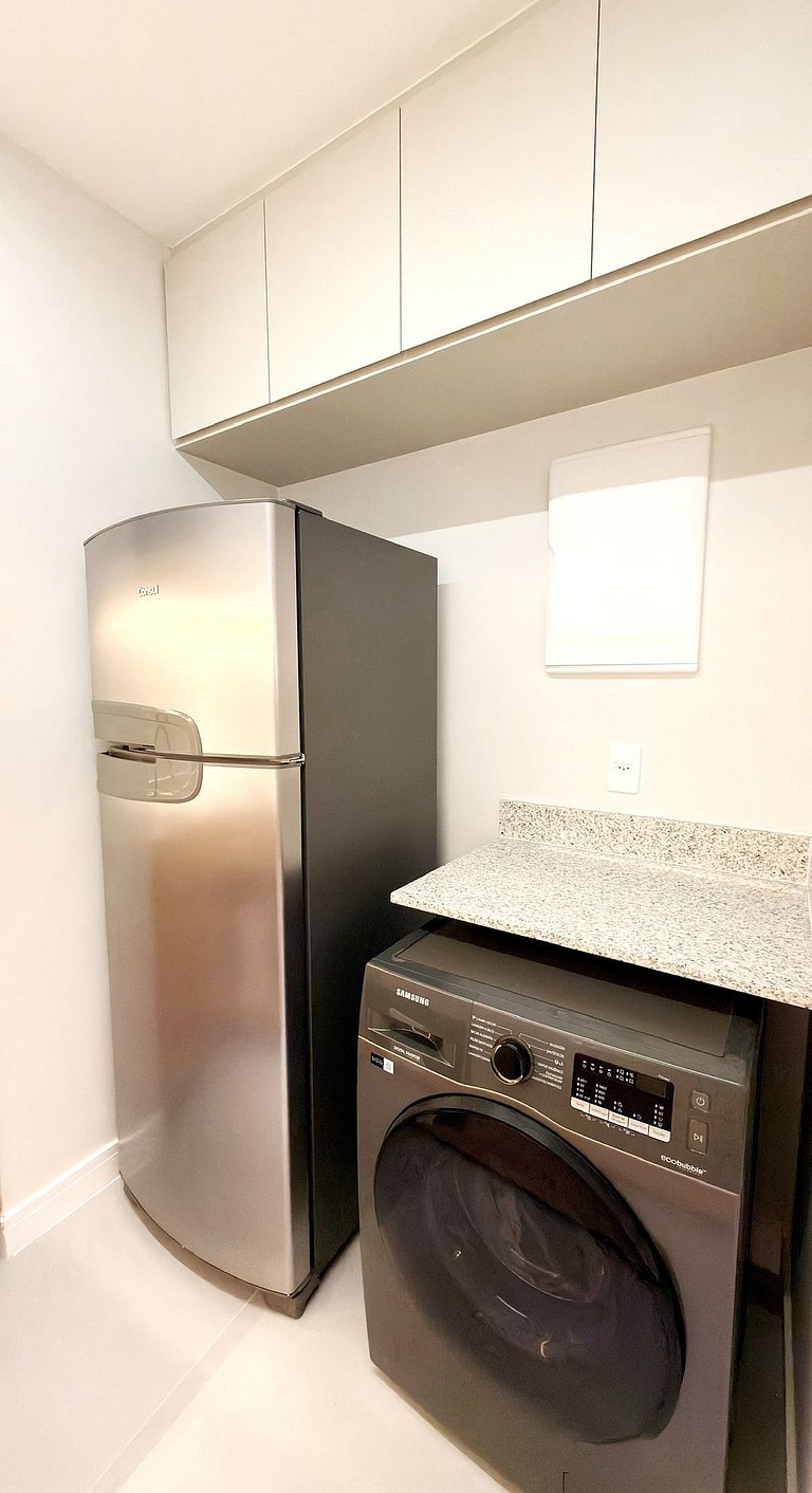 Sophisticated Apt in the Heart of Ipanema