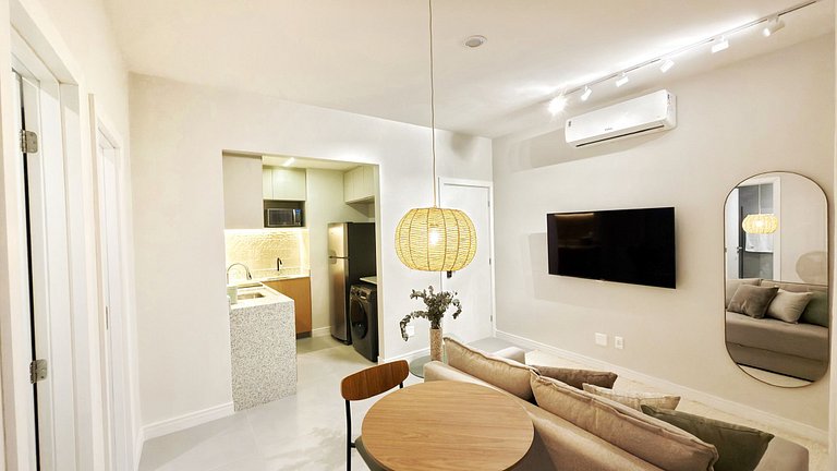 Sophisticated Apt in the Heart of Ipanema