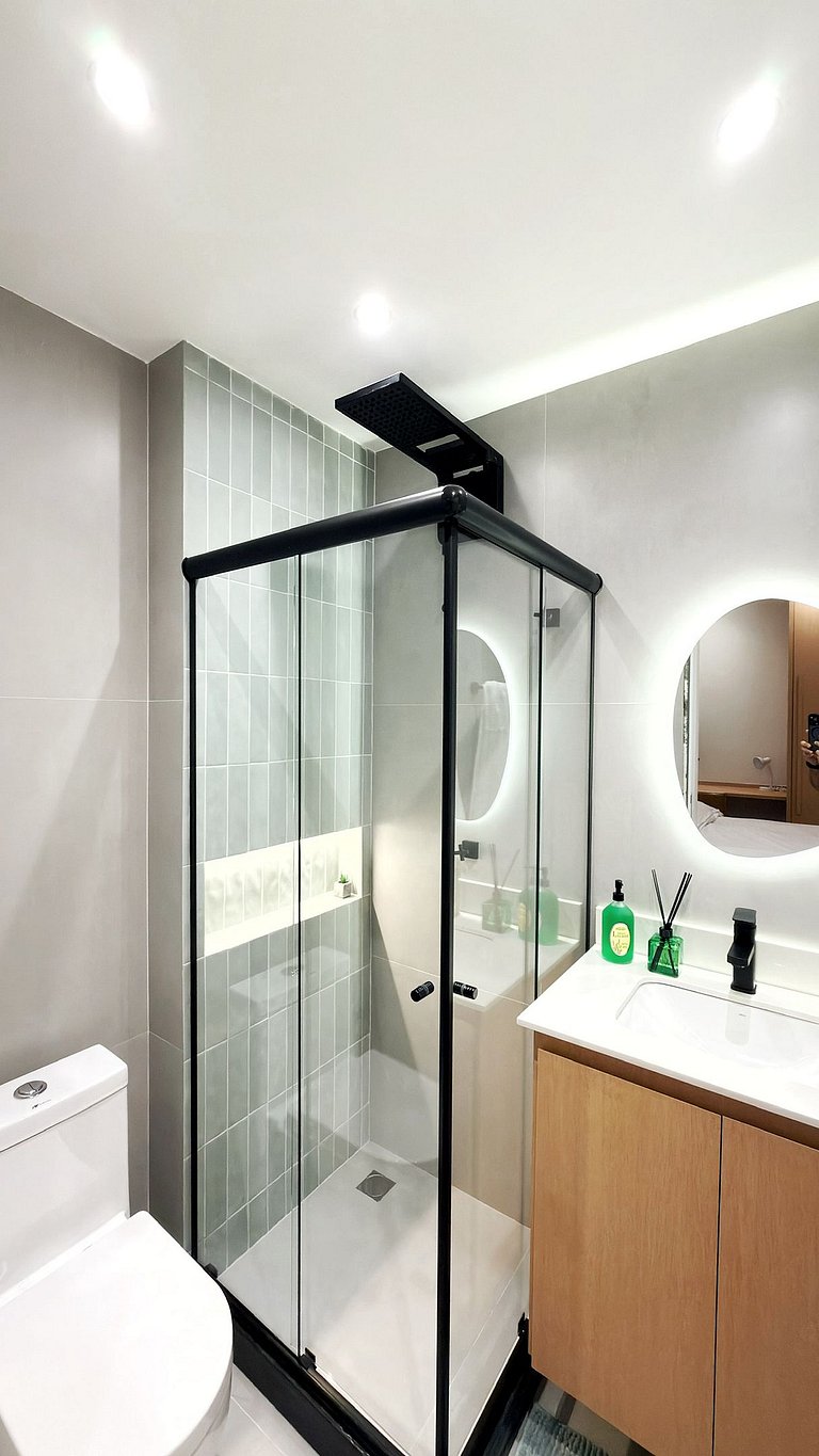 Sophisticated Apt in the Heart of Ipanema