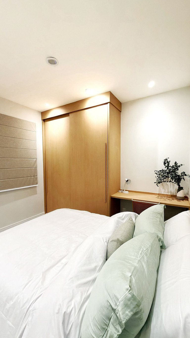 Sophisticated Apt in the Heart of Ipanema